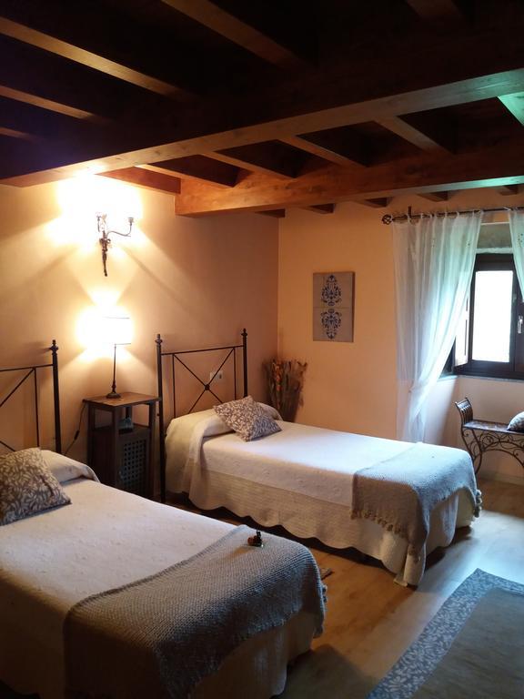 Hostal Casa Anxelina Astureses Exterior foto