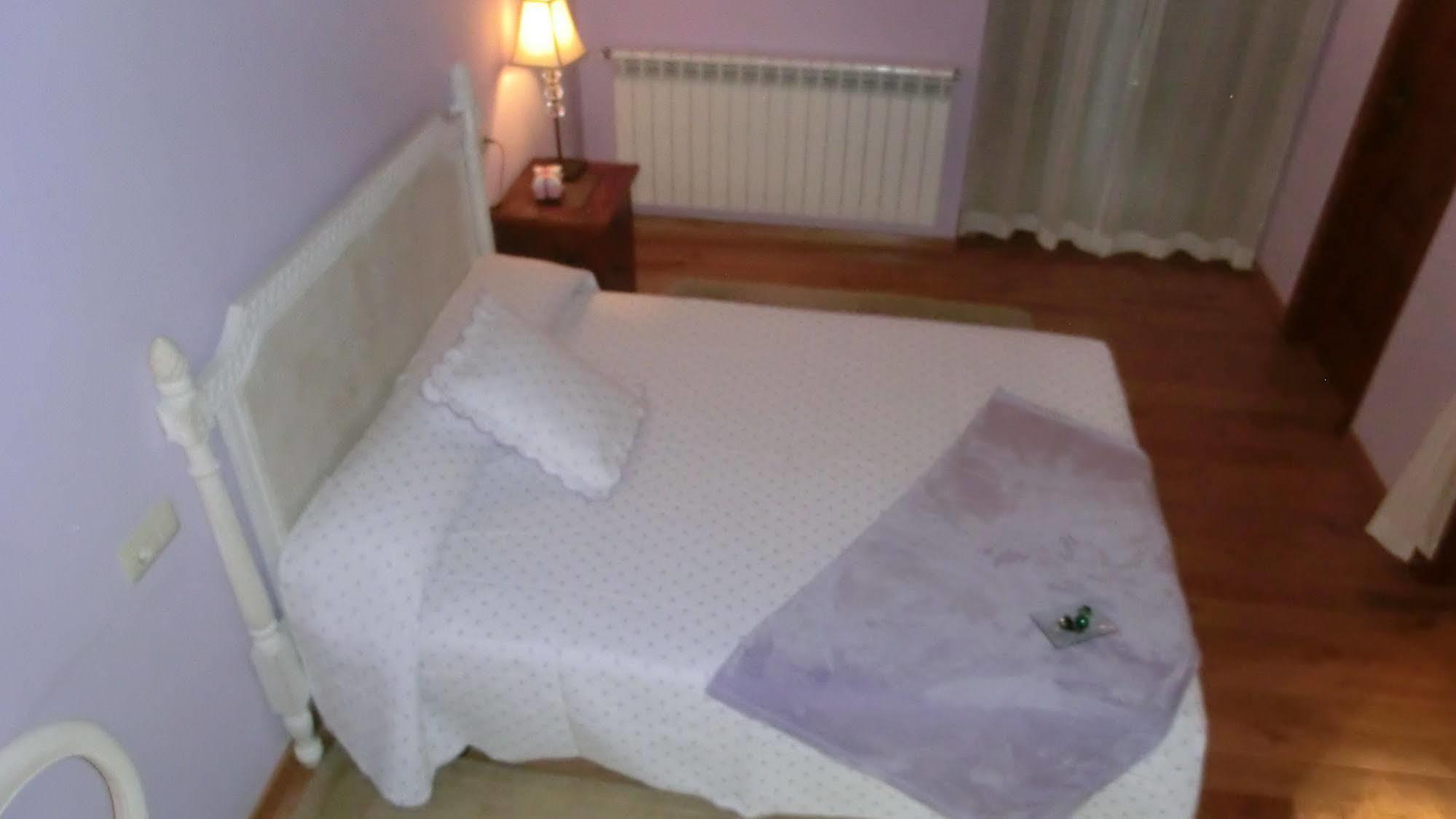 Hostal Casa Anxelina Astureses Exterior foto
