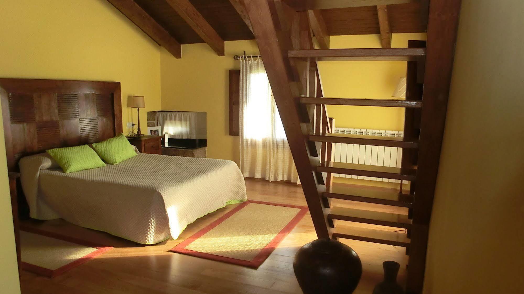 Hostal Casa Anxelina Astureses Exterior foto